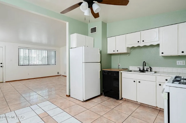 Photo - 803 E Holaway Dr Apartamento Unidad 803