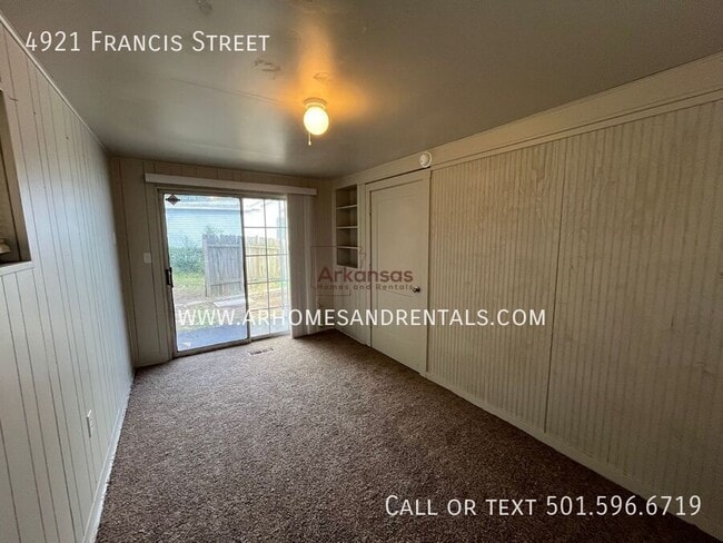 Photo - 4921 Francis St