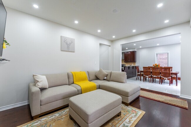 Photo - 22 Loomis Rd Unit SI ID1504509P
