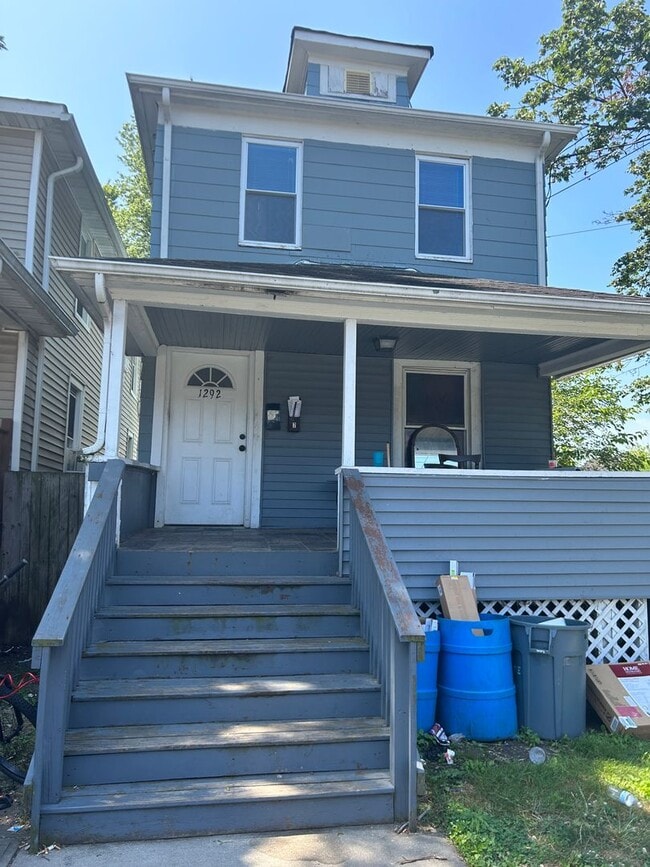 Building Photo - 1292 Washington Ave Unit 2