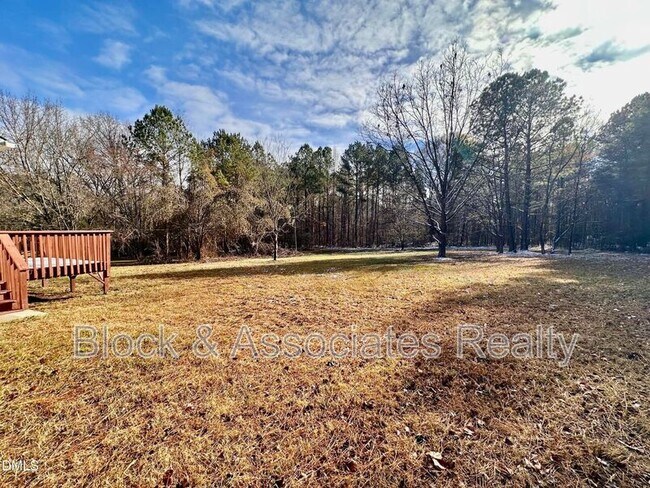 Photo - 420 Tippett Rd