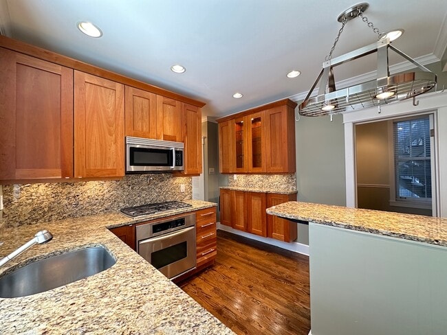 Photo - 3616 N Bosworth Ave Unit 1