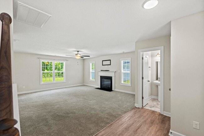 Photo - Beautiful Home! Convenient to Camp Lejeune!