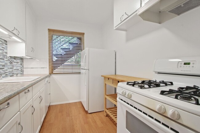 Photo - 1047 2nd St Apartment Unit 2