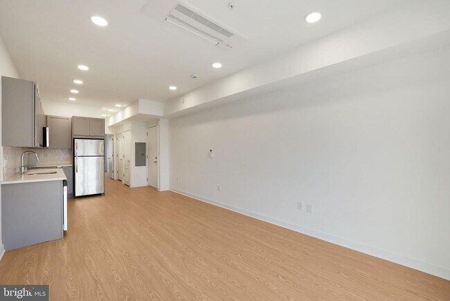 Photo - 1723 West Virginia Ave NE Unit 5