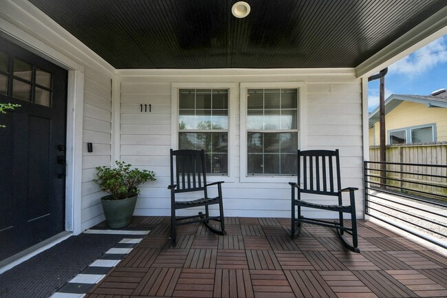 Photo - 111 Jenkins St