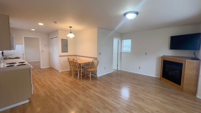 Photo - 1860 Beach Dr Unidad #2