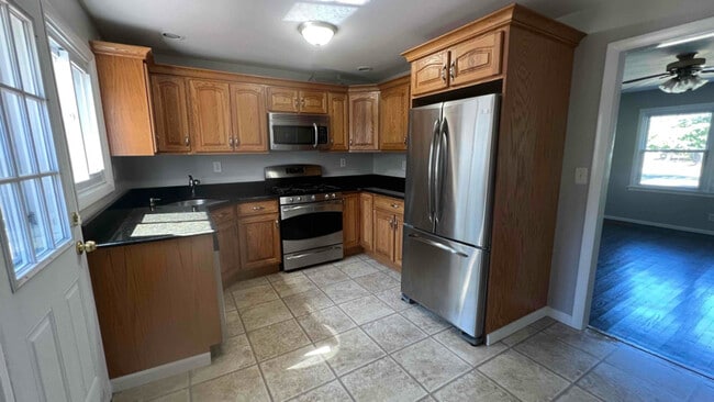 Photo - 15 Dupont Pl