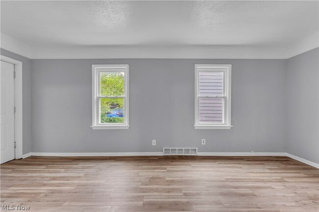 Photo - 2115 Dowd Ave Unit 2/DN Rear