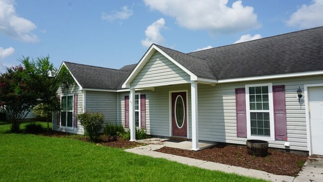 Building Photo - Luxury in Lakeland, GA Rental