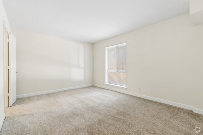 1BR, 1BA - 835AF - Primary Bedroom