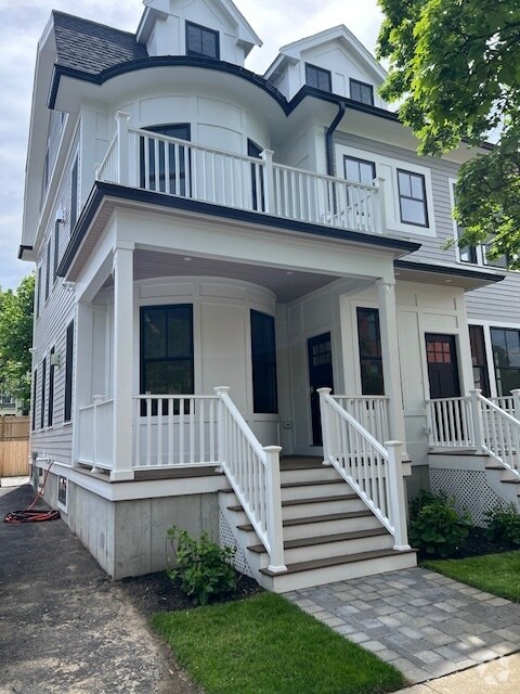 Building Photo - 77 Thorndike St Unit 1 Rental