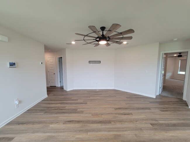 Photo - 6570 Atkins Rd
