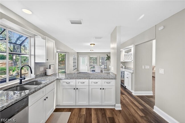 Photo - 1576 Beechwood Trail