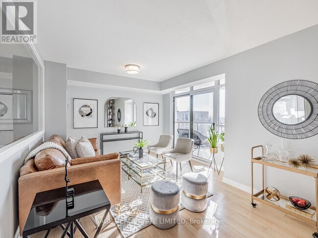 Photo - 812 Lansdowne Ave Unit 627