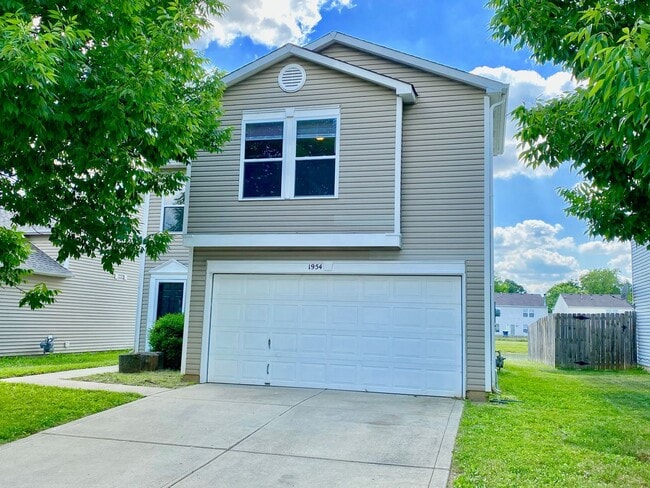 Building Photo - COMING SOON!! Wonderful 3 Bedroom 2.5 Bathroom Two Story Home with Loft on the Pond in Wayne!