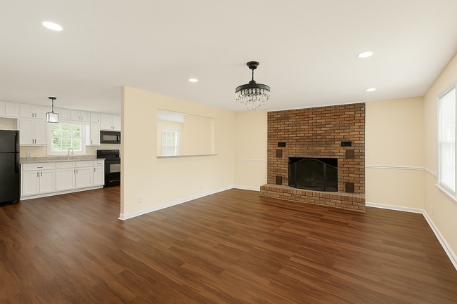 Building Photo - 3311 Spain Rd Unit top level