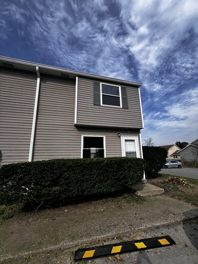 Photo - 168 Sackett Rd Townhome