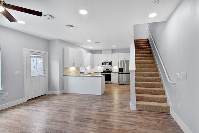 Photo - 28325 Birnham Woods Dr Unit 427