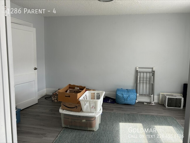 Photo - New listing off Ottawa St. Unité 4