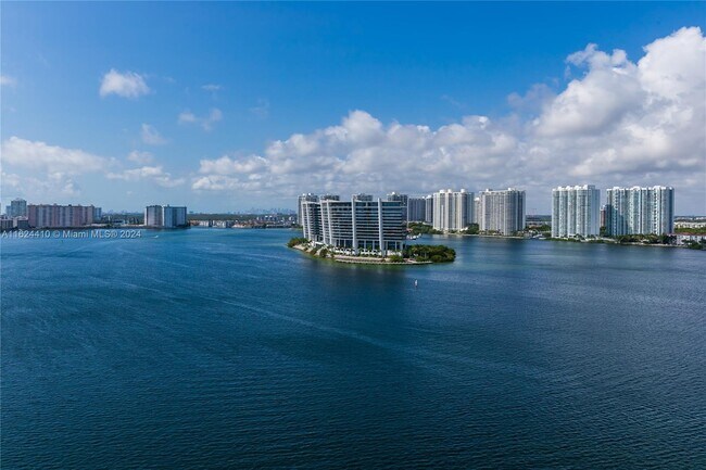 Photo - 19101 Mystic Pointe Dr Condo Unit 1902