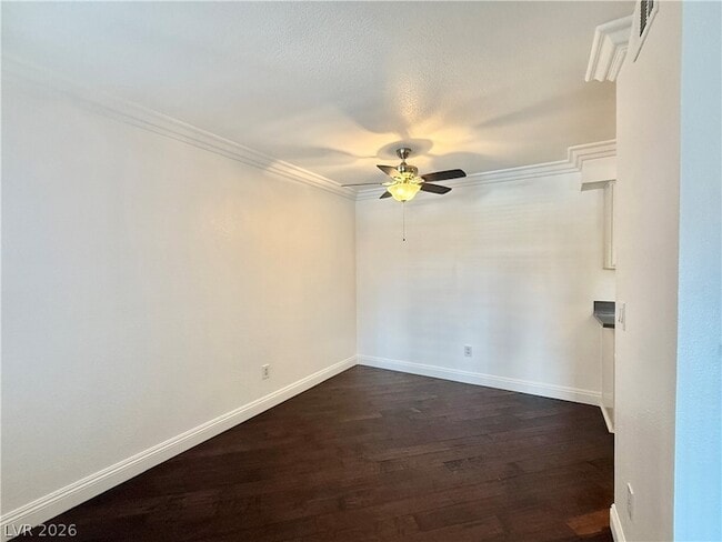 Photo - 1150 N Buffalo Dr Unit 2011