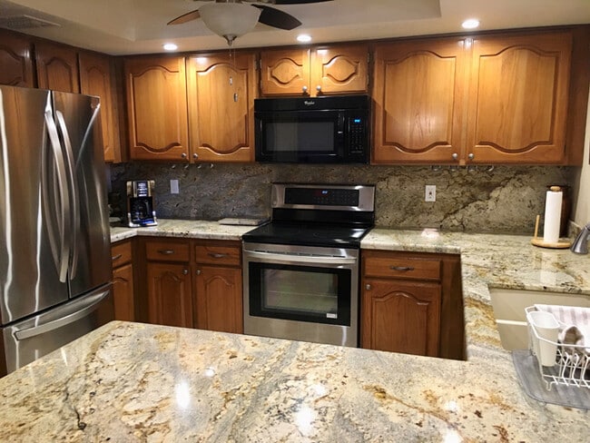 Building Photo - 12212 N Paradise Village Pkwy W Unit 234C
