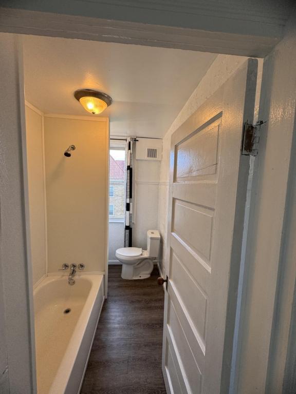 Photo - 585 Forest Ave