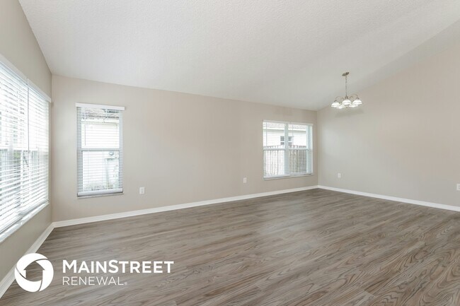 Photo - 828 Shell Ln