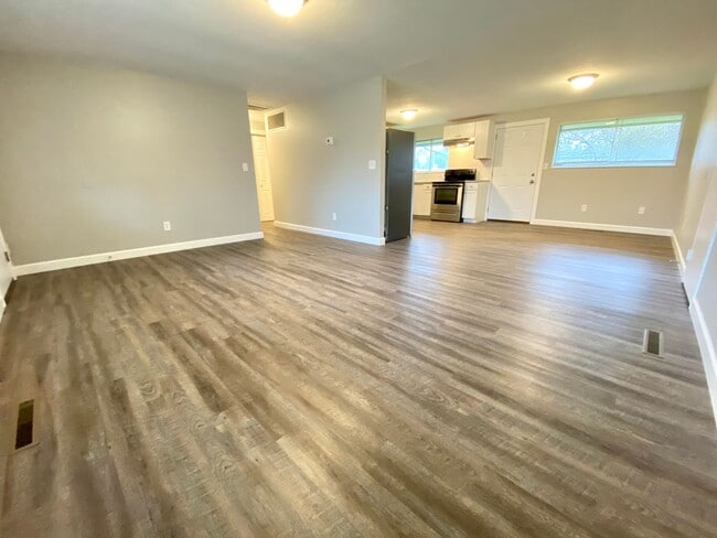 Photo - 4421 Grayson St