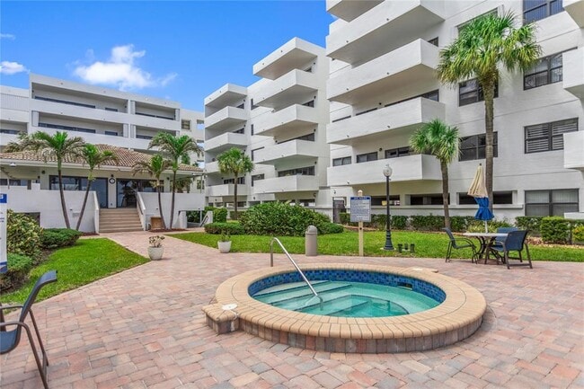Photo - 330 SE 20th Ave Unit 508