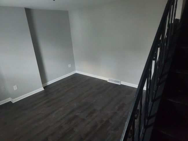 Photo - 101 Stroud St