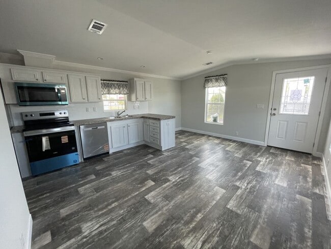 4300 E Bay Dr