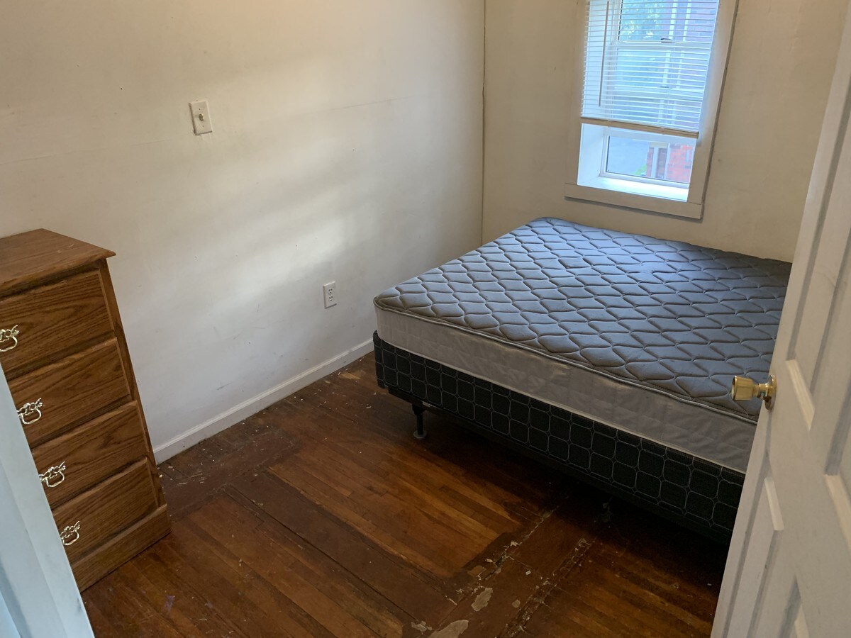 Photo - 1408 University Ave Unit 6