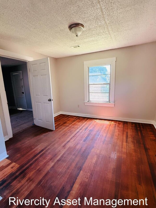 Photo - 2133 Eldridge Ave