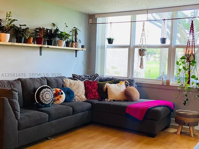 Photo - 9451 Evergreen Pl Unit 105