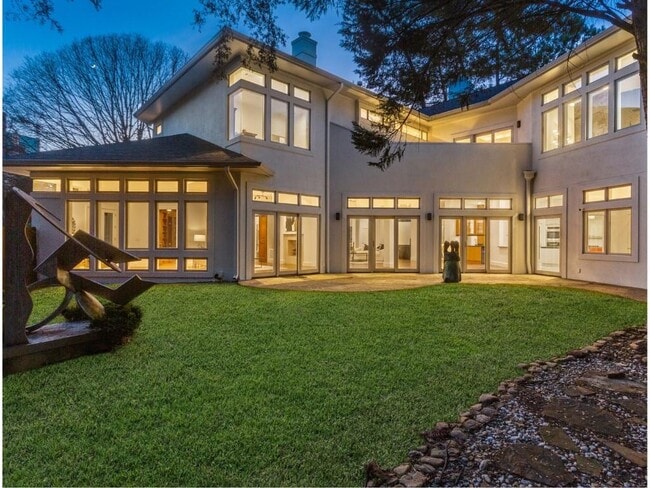 Photo - 35 Robin Hood Rd NE