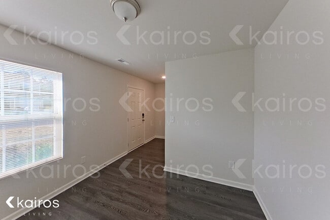 Photo - 204 Glenoaks Dr