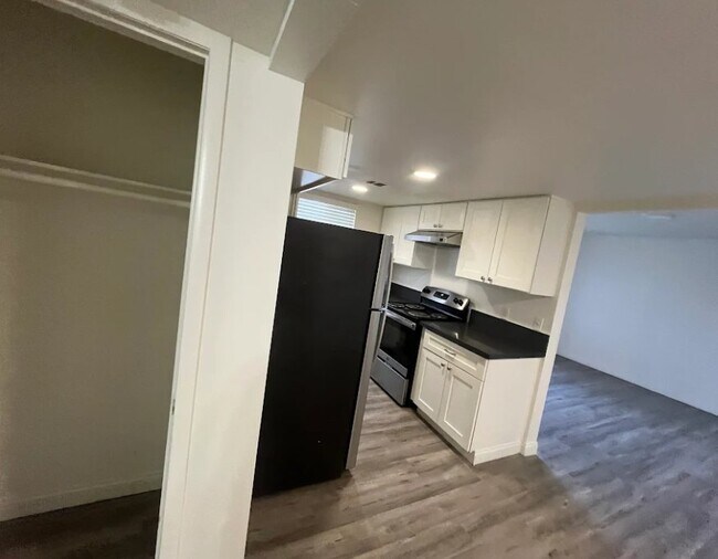 Photo - 1750 Karen Ave Unit 3