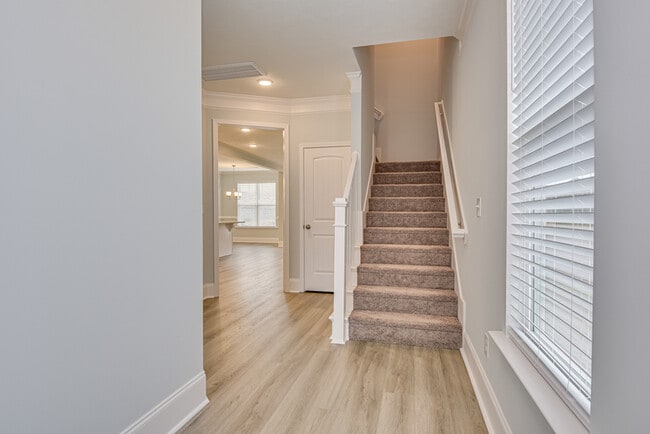 Photo - 926 Holbrook Dr