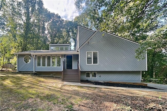Building Photo - 2719 Valleyhill Dr Rental