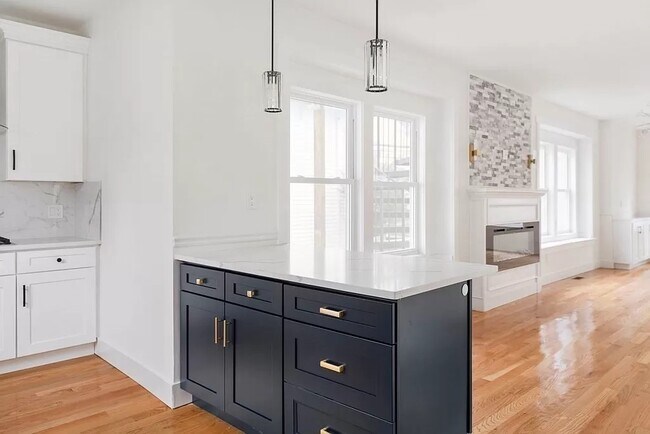 Photo - 55 Montrose St Unit 1