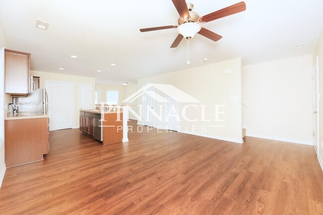 Photo - 586 Leesville Rd