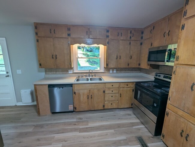 Photo - 5412 Anah St