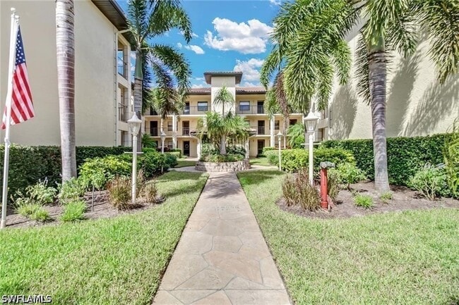 Building Photo - 221 Fox Glen Dr Unit 2207