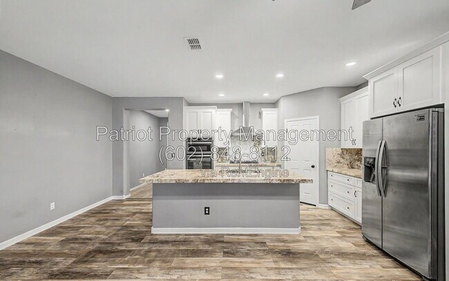 Photo - 19530 N 260th Dr