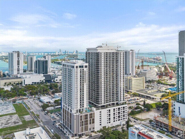 Building Photo - 1600 NE 1st Ave Unit 3216 Rental