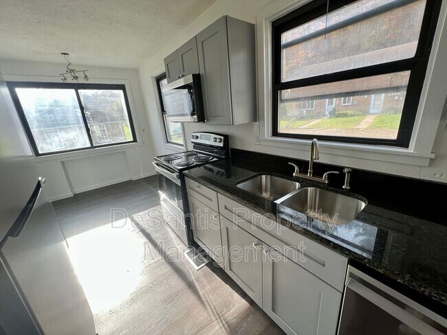 Photo - 135 McGovern Blvd