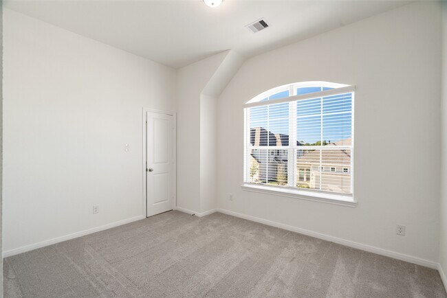 Photo - 607 Silver Pear Ct