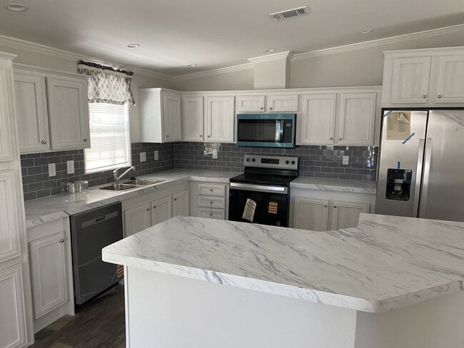 501 Old Colony Rd